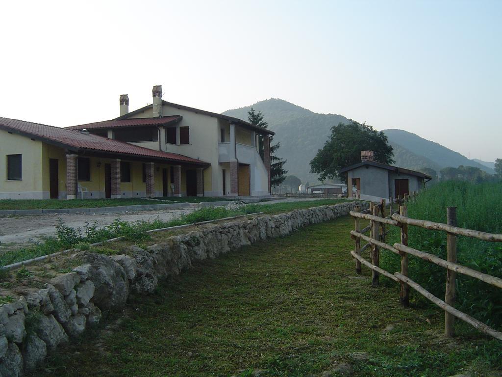 L' Antico Casale Vila Le Marmore Exterior foto